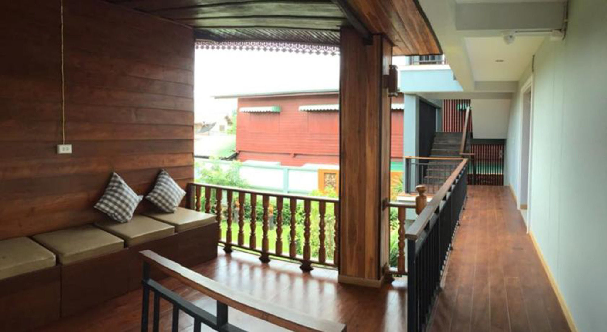 Garden Hotel 3*