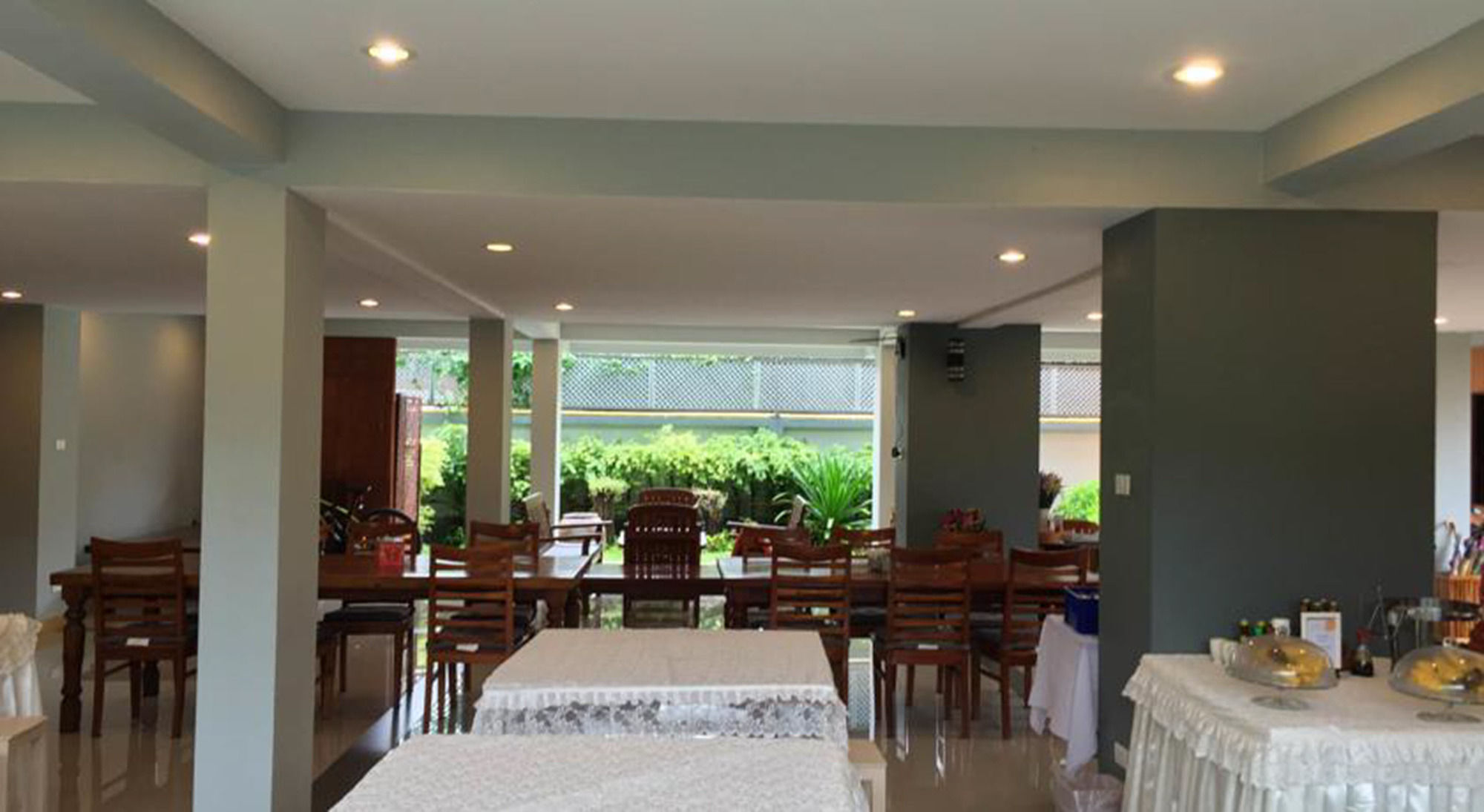 Garden Hotel 3*